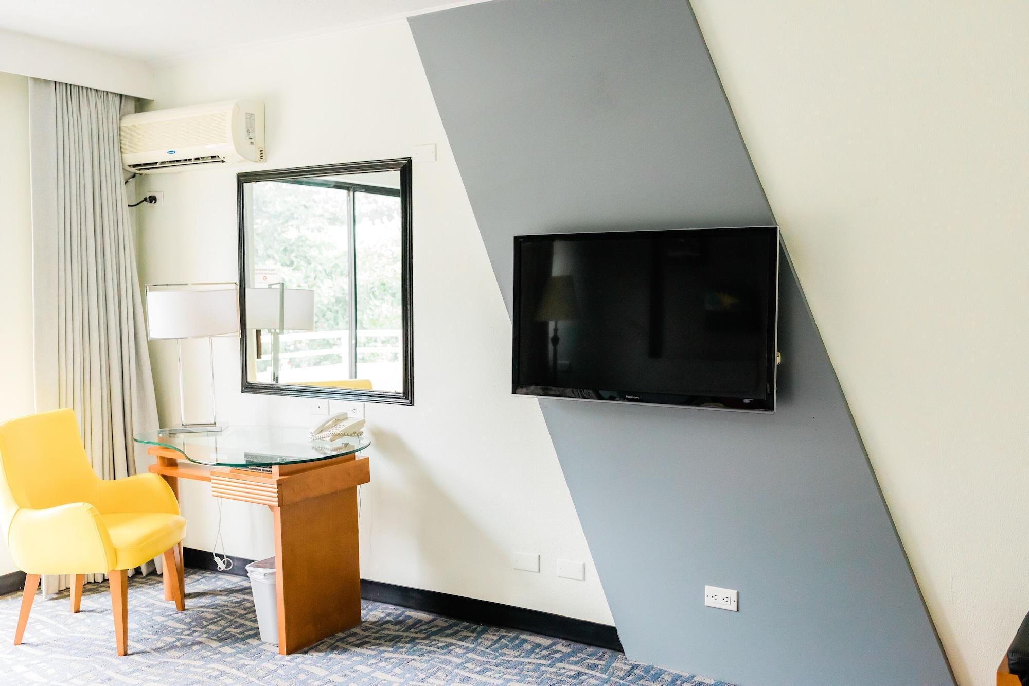 Century Hotel Garapan Exterior foto